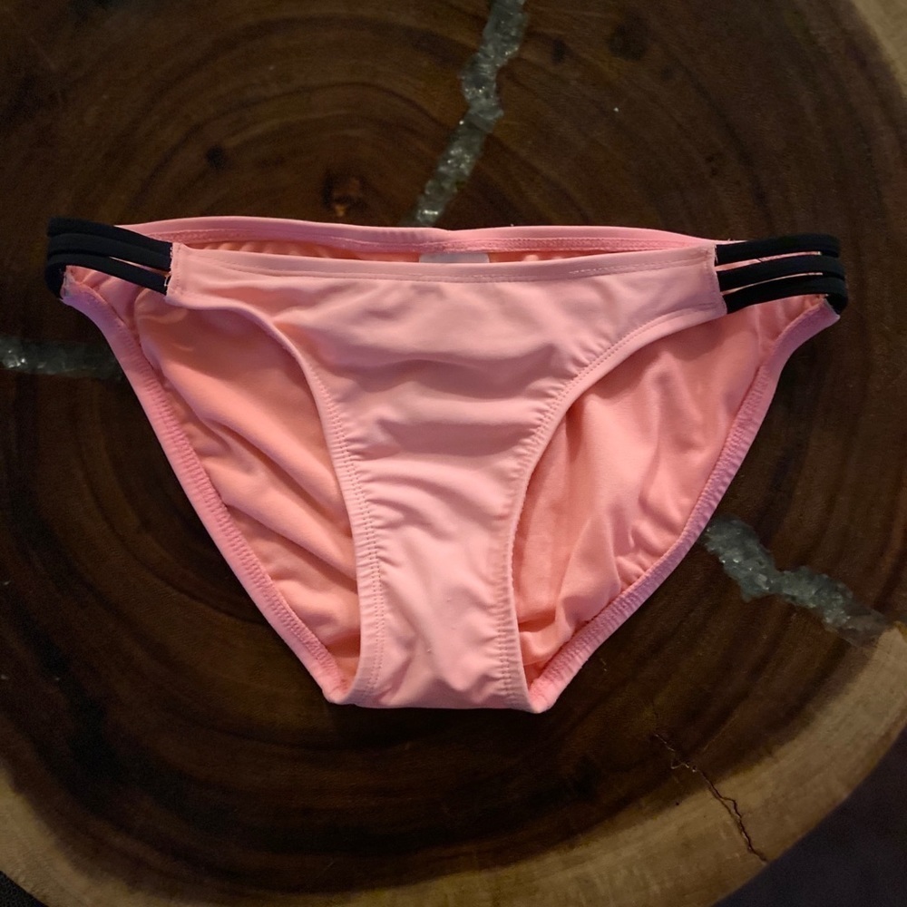 Xhilaration peach & black bikini bottoms Small​​ - Picture 2 of 6